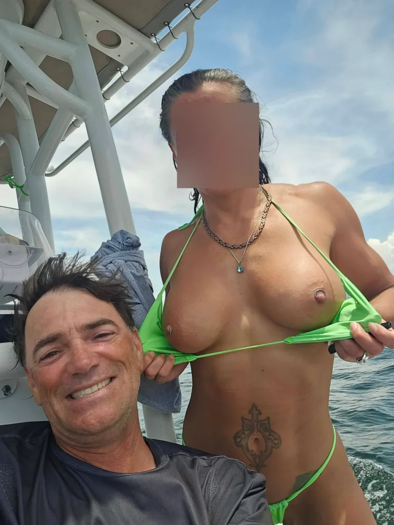 Green bikini reveal on the boat